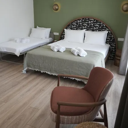 Pietra Social House Hotel