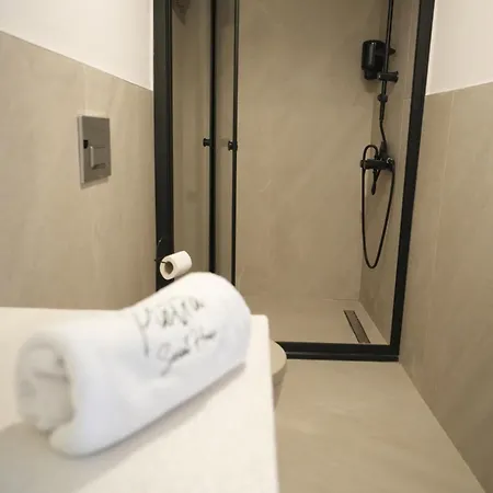 Hotel Pietra Social House