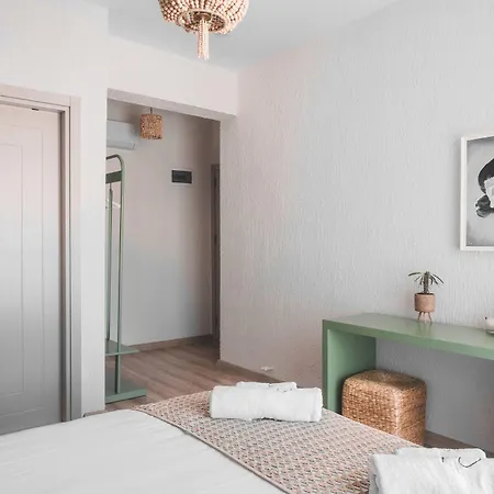 Hotel Pietra Social House *