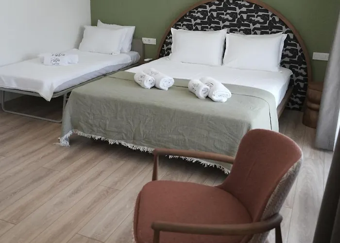 Pietra Social House Hotel